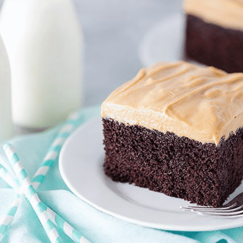 mohamedb 47441 simple chocolate cake with peanut butter frostin 7b73db93 88db 4175 8fb3 13c780975a66 - Chocolate Cake with Peanut Butter Frosting – Decadent & Creamy Recipe
